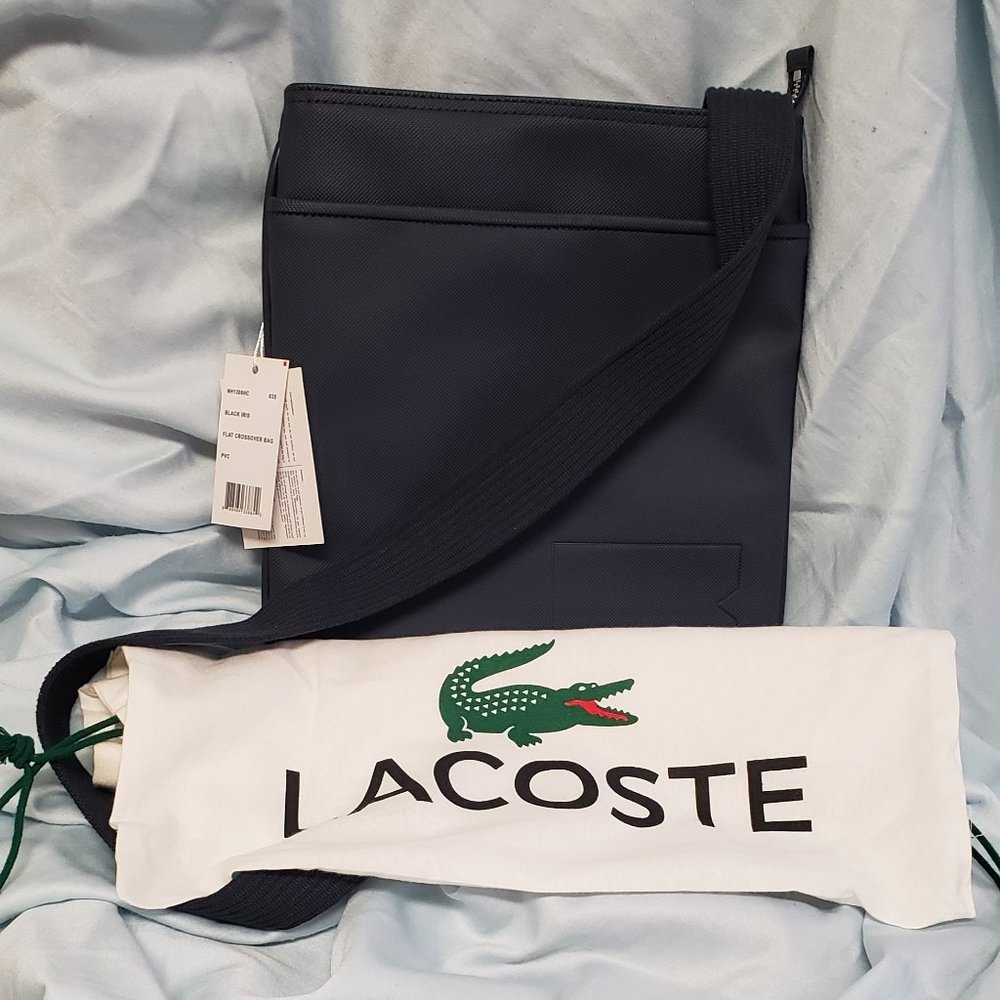 LA CLOSTE Flat Crossover Bag in Black Iris